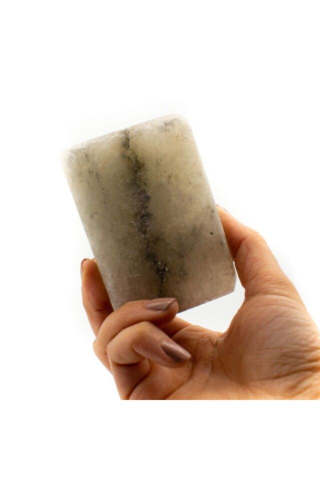 İki adet doğal tuz lambası, 4,5-5 kg, sağlıklı ve şık aydınlatma seçeneği