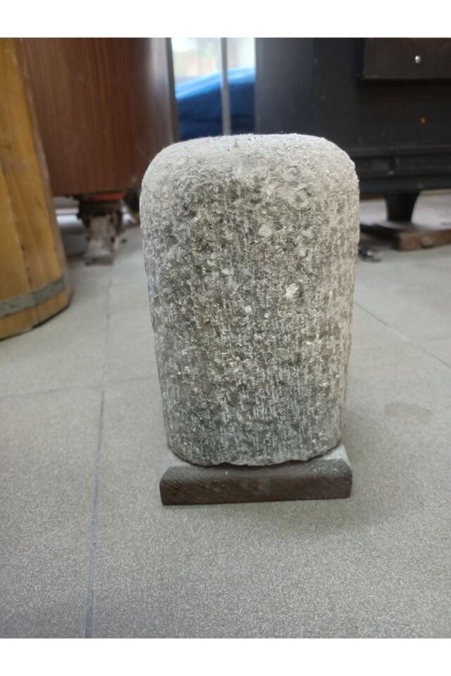 Çankırı Kaya Tuzu 4-6 Kg Tuzlambası Çankırı Kaya Tuzu Büyük Boy Tuz Lambası 4-6 Kg